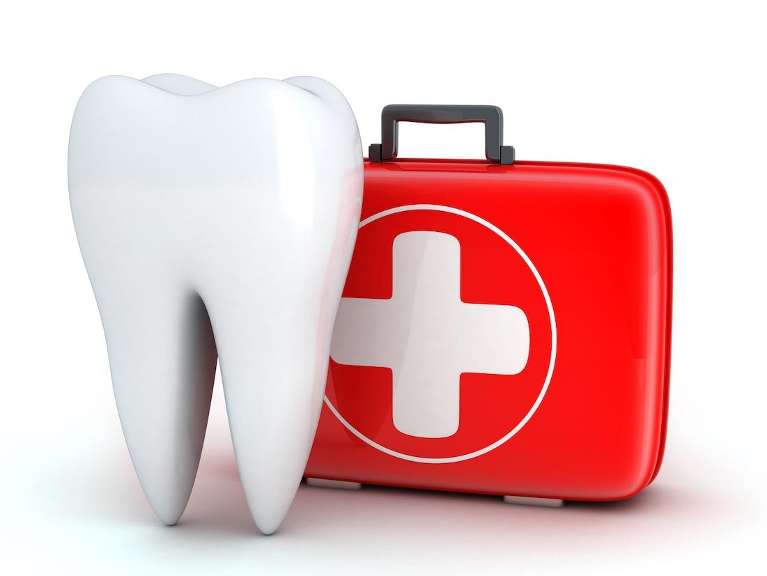 cartoon with medical bag | emergency dentist temple tx